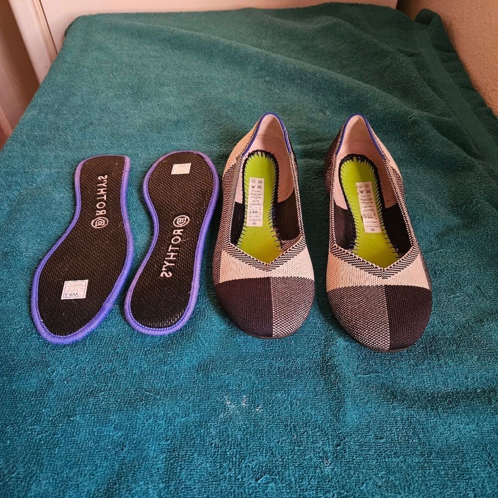 Rothy's The Flat In Round Toe Size 8.5 - Picture 2 of 9